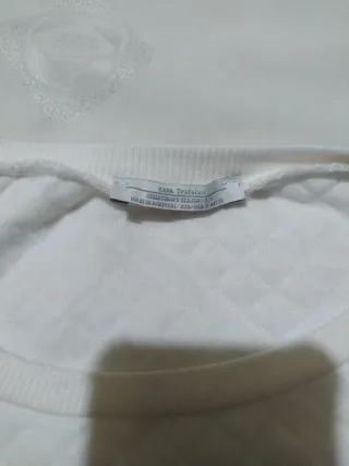 Sudadera Zara Blanca con W