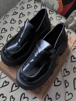 Mocasines negros con plataforma