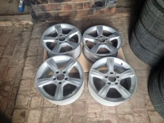 Llantas de aleación mercedes clase c 16 pulgadas