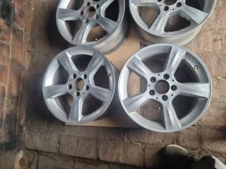 Llantas de aleación mercedes clase c 16 pulgadas