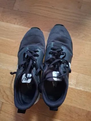 Deportivas Nike Air Max Negras y Blancas