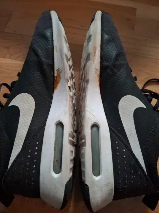 Deportivas Nike Air Max Negras y Blancas