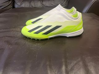 Botas Adidas suela Turf Talla 37.