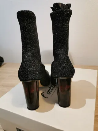 Botines brillantes tacón transparente