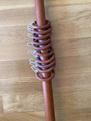 Barra de cortina de madera color cerezo