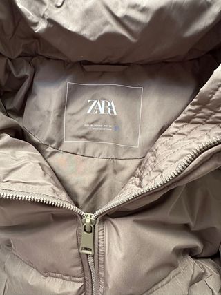 Cazadora Zara acolchada con capucha