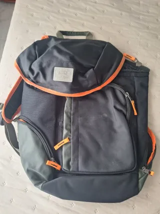 Mochila Pepe Jeans Negra y Naranja