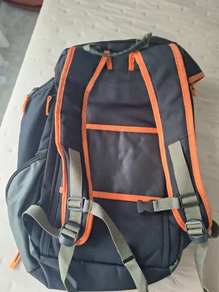 Mochila Pepe Jeans Negra y Naranja