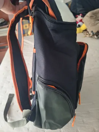 Mochila Pepe Jeans Negra y Naranja