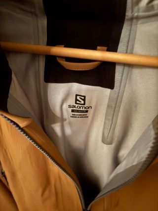 Chaqueta Salomon de esquí técnica impermeable