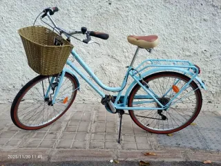 Bicicleta de Paseo Azul con Cesta Vintage (Adulto)