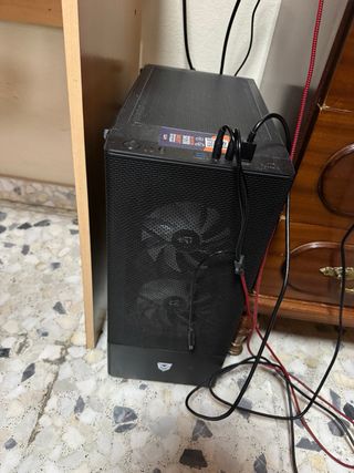 Pacchetto PC da tavolo per gaming RGB