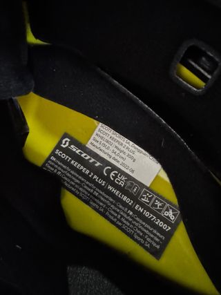 Casco de esquí Scott negro junior y gafas Atomic