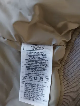 Chaqueta cortavientos Adidas by Stella McCartney