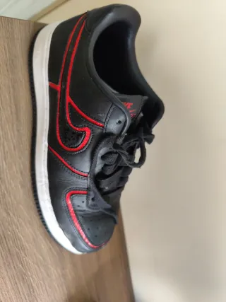 Zapatillas Nike Air Force 1 Negras Rojas