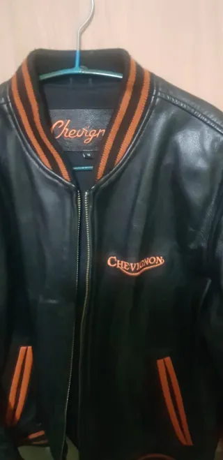 Chaqueta Cuero Chevignon Negra Naranja