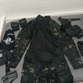 Equipamiento Airsoft Negro Táctico