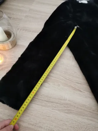 Abrigo de pelo negro