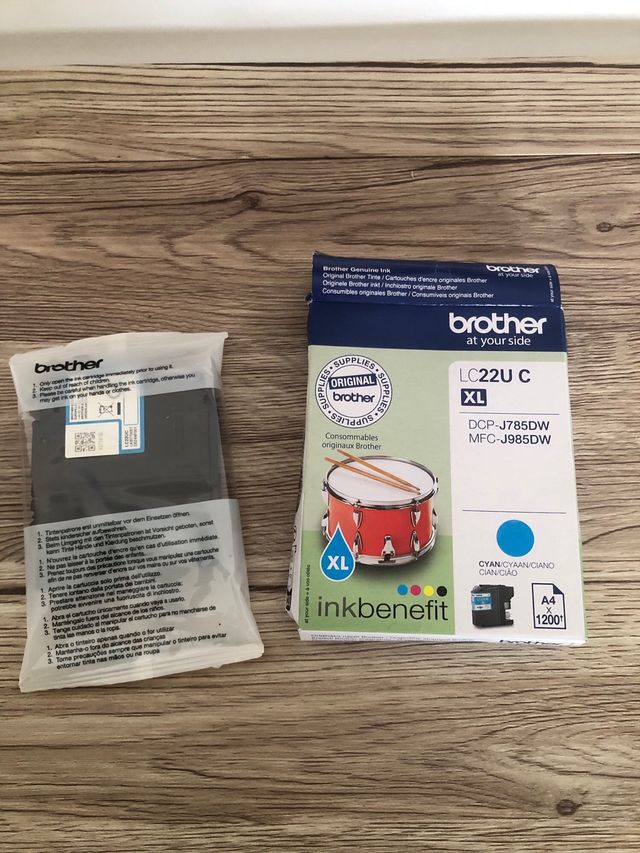 Cartucho de Tinta Brother LC22UC XL Cyan