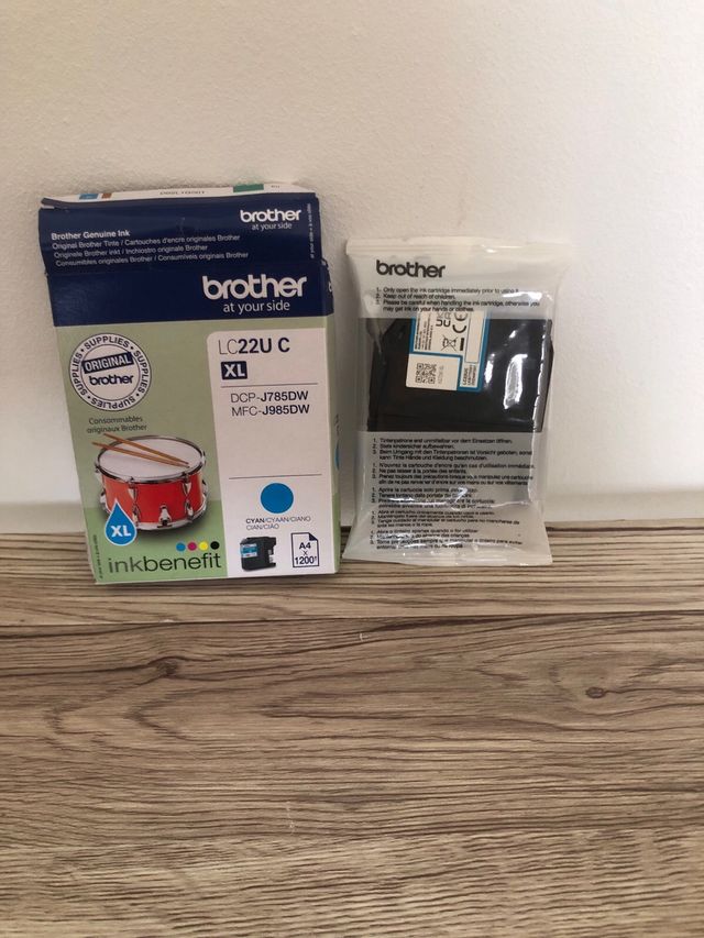 Cartucho de Tinta Brother LC22UC XL Cyan