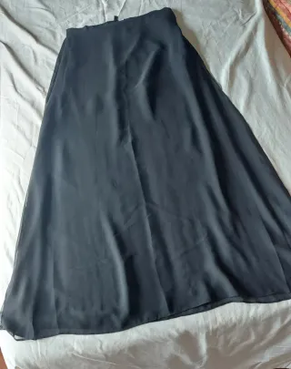Falda larga H&M negra