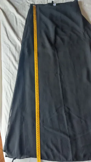 Falda larga H&M negra