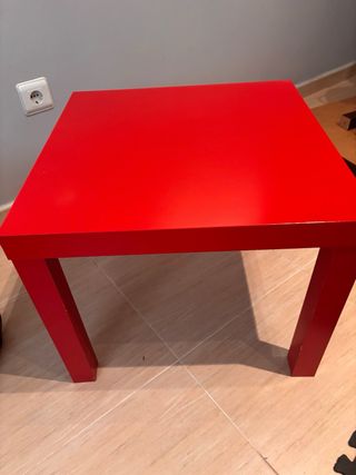 Tavolino rosso Ikea