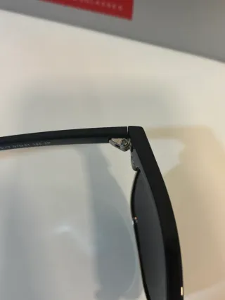 Occhiali da sole Ray-Ban Clubmaster neri/oro