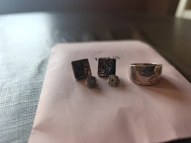 Conjunto Anillo y Pendientes Tous