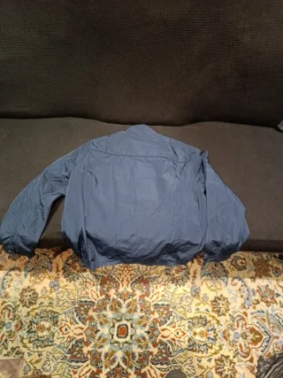 Chubasquero azul hombre