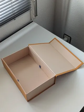 Caja Louis Vuitton Marrón