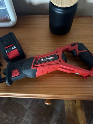 Einhell Sierra Sable Inalámbrica como nueva.