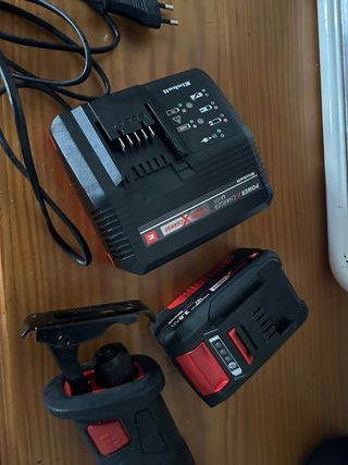 Einhell Sierra Sable Inalámbrica como nueva.