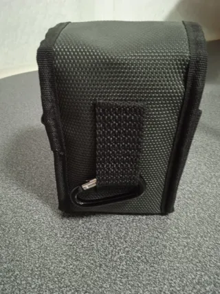 Funda portaobjetos negra con mosquetón