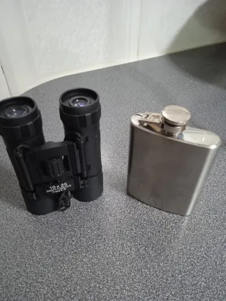 Funda portaobjetos negra con mosquetón