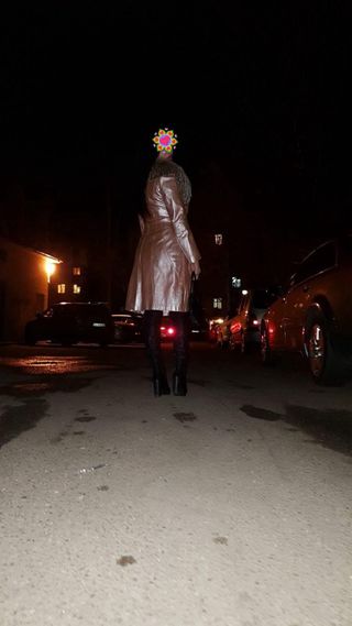 Abrigo de piel IVONNE rosa con cuello de pelo