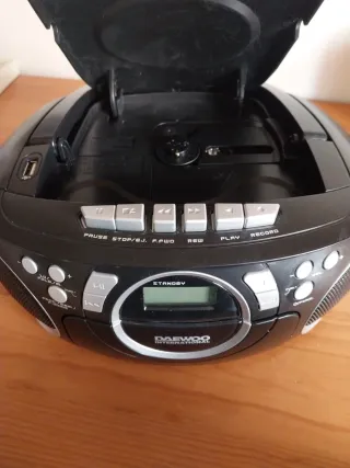 Daewoo Radio CD Cassette USB Video