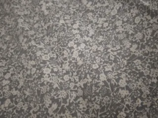 Blusa floral azul y blanca