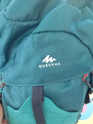 Mochila Quechua 30L + Saco Dormir