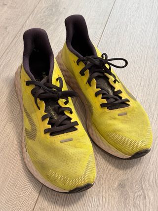 Zapatillas running Decathlon amarillas