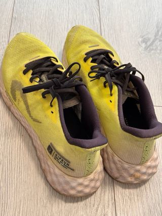 Zapatillas running Decathlon amarillas