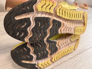 Zapatillas running Decathlon amarillas