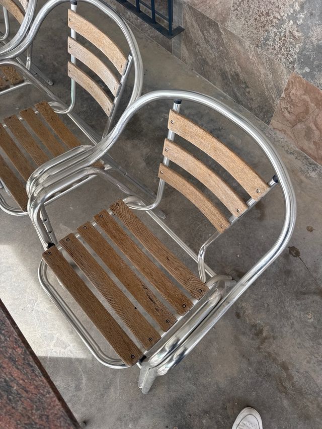 10 Sillas de metal y madera