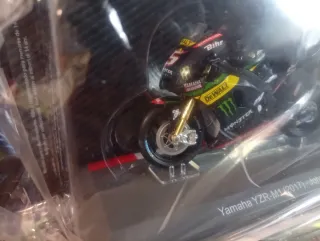 Pack 2 Motos Yamaha MotoGP Escala 1/18