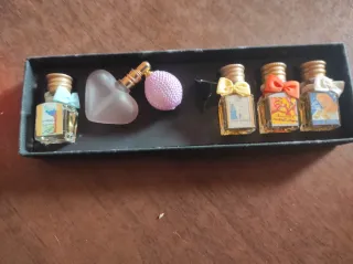 Profumi in miniatura da collezione vintage