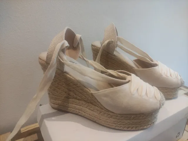 Alpargatas cuña beige/blanco con plataforma