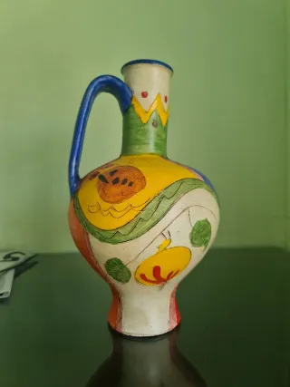 Botijo de cerámica pintado a mano
