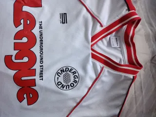 Camiseta Bershka Roja y Blanca