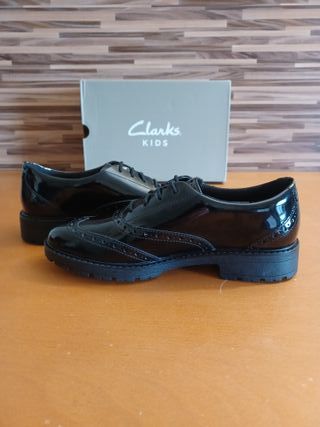 Zapatos Oxford Clarks Loxhambroguey Negros