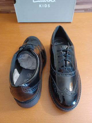 Zapatos Oxford Clarks Loxhambroguey Negros